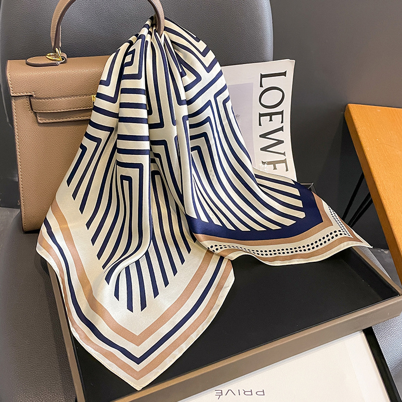 Women Accessories Brands - Marque de luxe foulard printemps carré