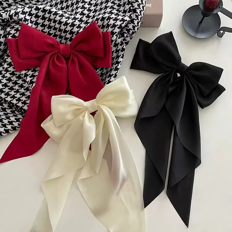 Grande pince à cheveux en sati - Women Accessories On Sale avis et prix